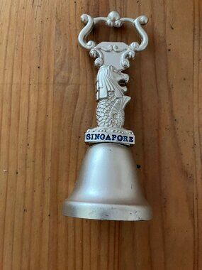 Souvenir  Silver tone metal SINGAPORE Merlion Bell and Bottle opener 4,5"